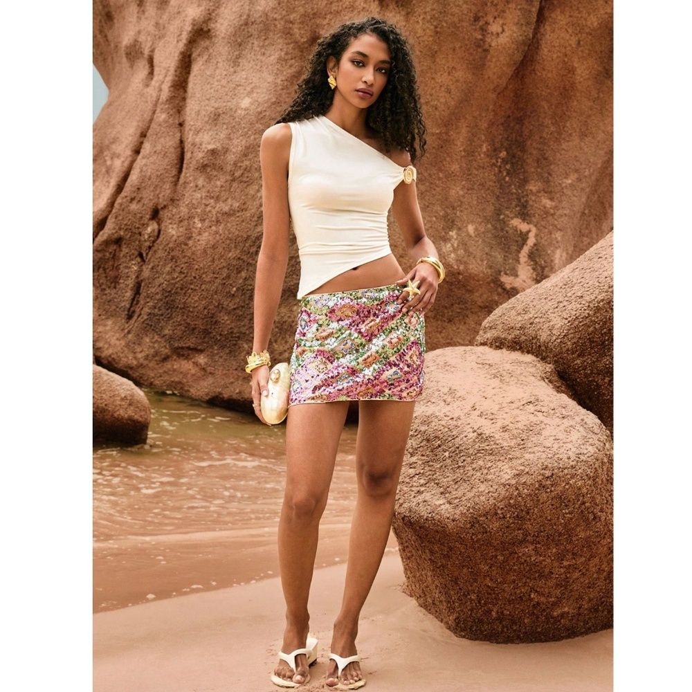 All Over Sequined Diamond Shape Mini Party Skirt - Picture 5 of 14